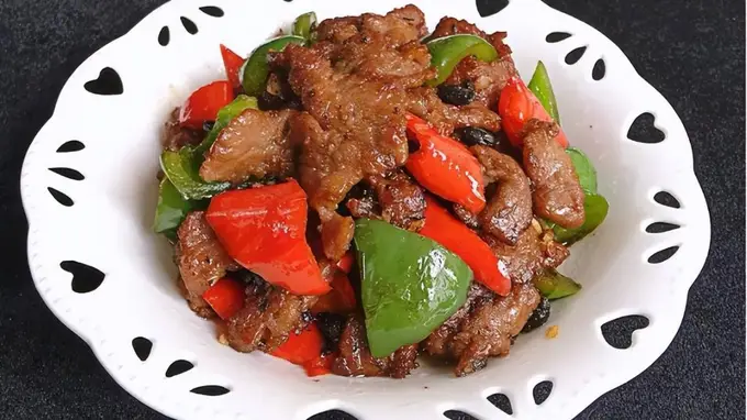 炒出鲜嫩牛肉的正确方法 千万别用盐和料酒腌制