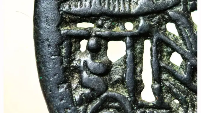 刘春声专栏∣古代滇地镂空钱鉴赏（五）：亭台楼阁大小钱