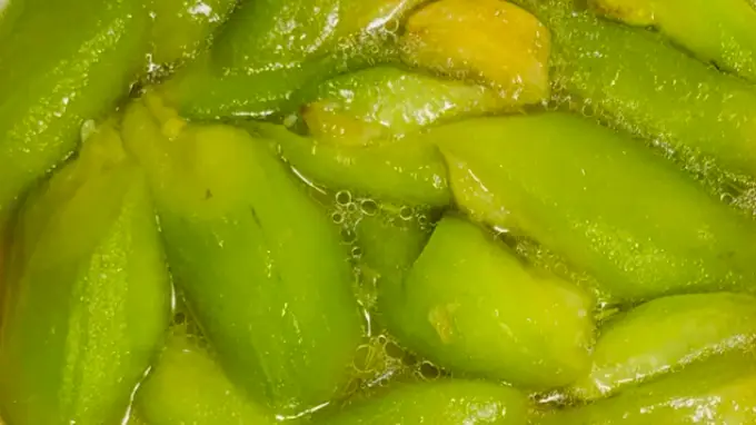 猪油蒜末快炒丝瓜：夏天最治愈的家常菜