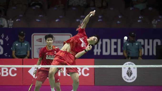 世锦赛：国羽闯入三项双打决赛 王祉怡0-2安洗莹止步四强