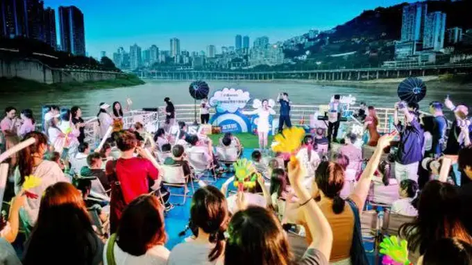 “嘉陵小渡”毕业季音乐会上演 暑期惠民活动出炉