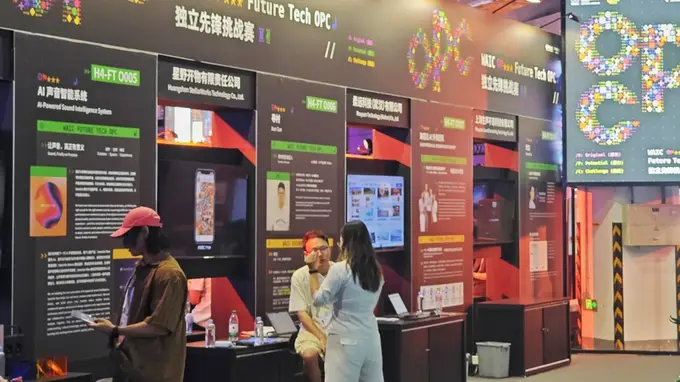 不走寻常路的年轻人,凭什么定义下一代AI?