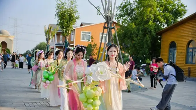 渭南第七届葡萄音乐季启动！农文旅新体验掀热潮