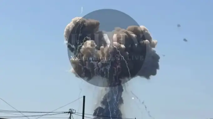 乌赫梅利尼茨基军事训练场突发弹药爆炸 乌特战部队3伤5失联执法部门启动刑事调查