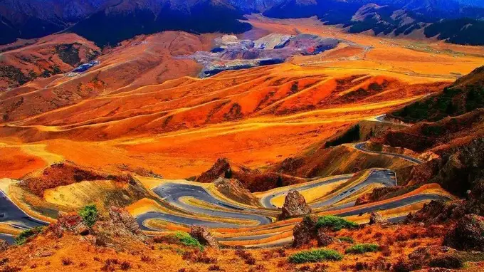 天山大峡谷景区核心活动：探秘高山草场与原生哈萨克文化