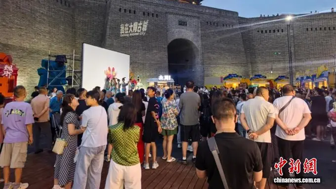 “北城月下·北市集”落地大同 文博赋能古城夜经济