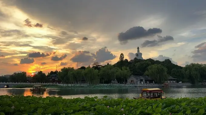 北京公园游船延时 共赏晚霞邂逅浪漫
