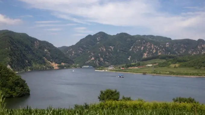 桓仁五女山枫红湖光 玩转秋日旅行攻略