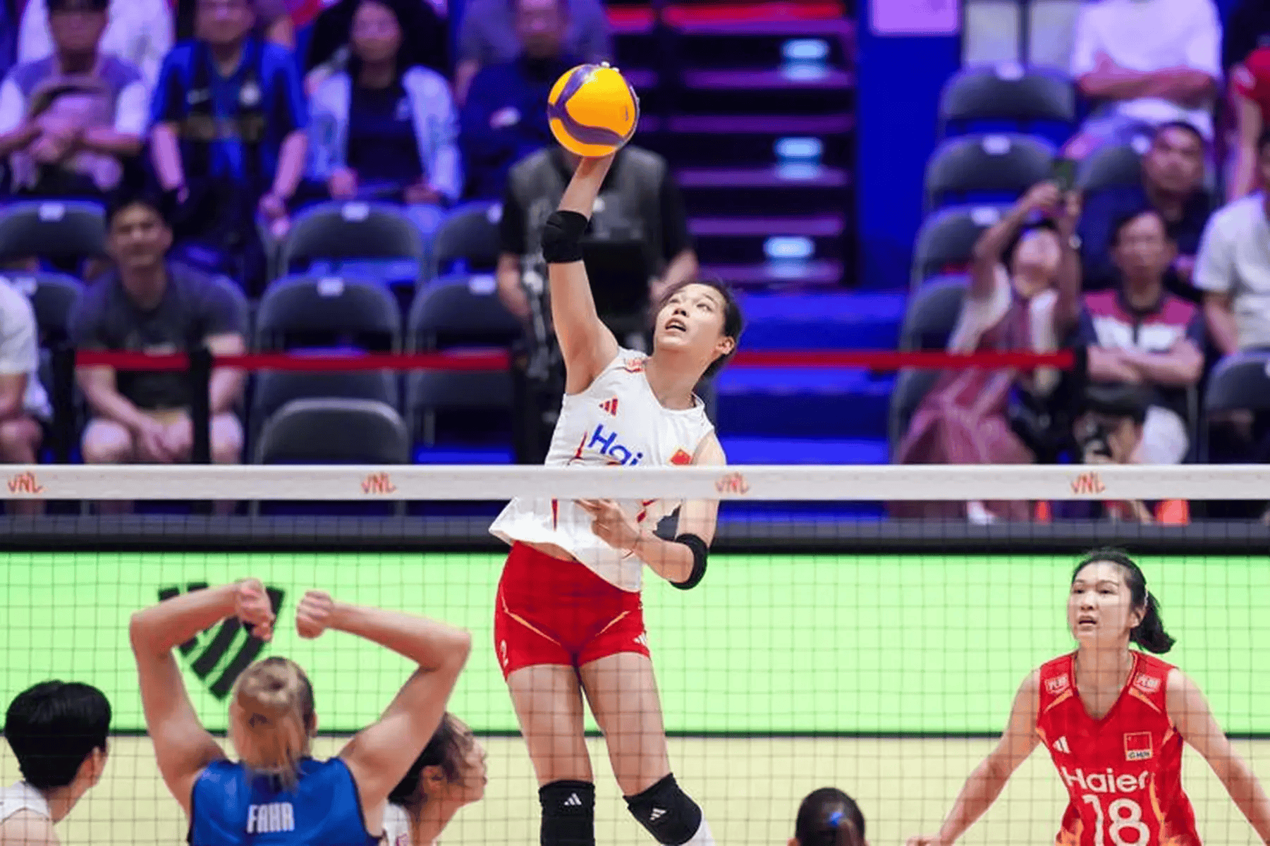 世联赛-美国领跑保加利亚降级 庄宇珊5单项女排第1