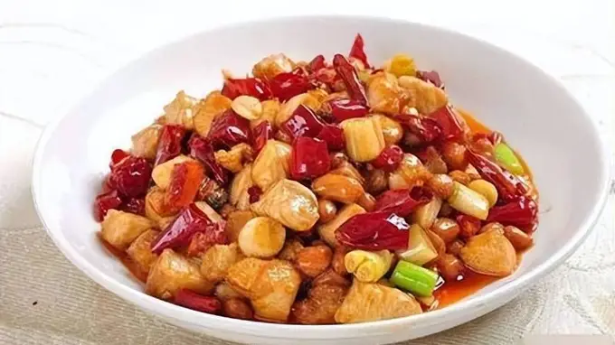 织金宫保鸡丁：黔菜瑰宝的麻辣传奇