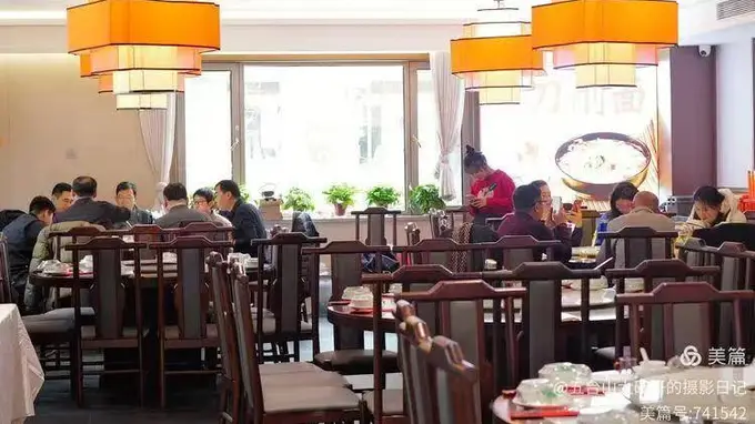 旅行最好的仪式感｜不是打卡拍照，是认真吃好每一顿山间热饭