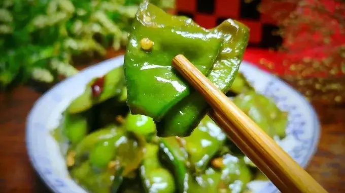 入伏必吃清炒梅豆,3元一斤比肉还香正当季