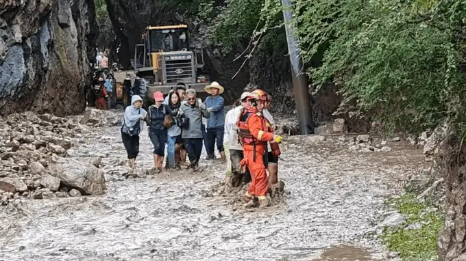 甘肃渭源双石门景区突发山洪致10人遇难 游客忆惊险撤离