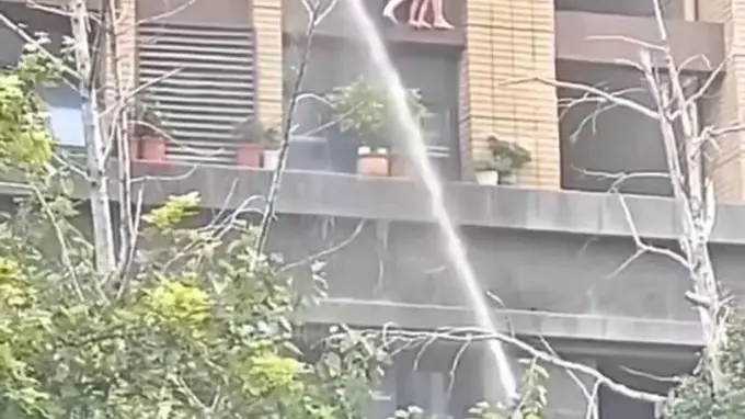连云港火灾母女坠楼，3岁女童身亡