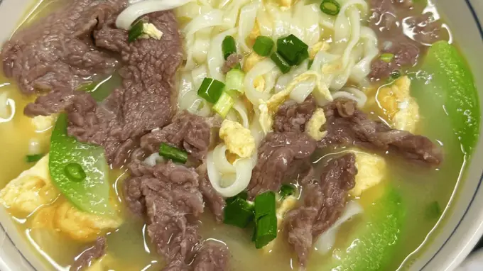 丝瓜牛肉鸡蛋面 家常鲜香煮进日常烟火里