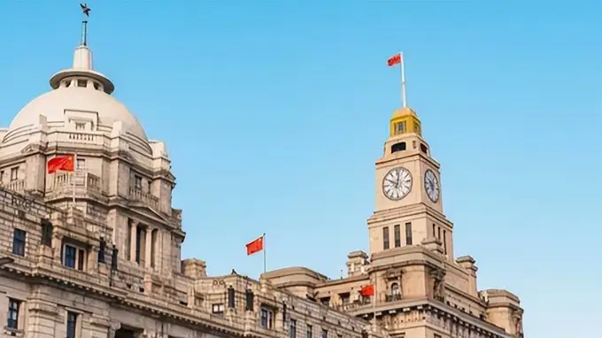中国最大城市是上海而非重庆，核心原因藏在这条百年人口地理线里