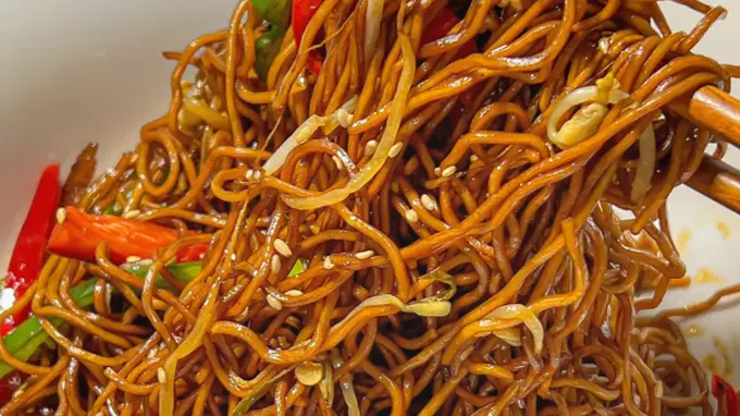豉油皇炒面 茶餐厅地道干香的灵魂秘方