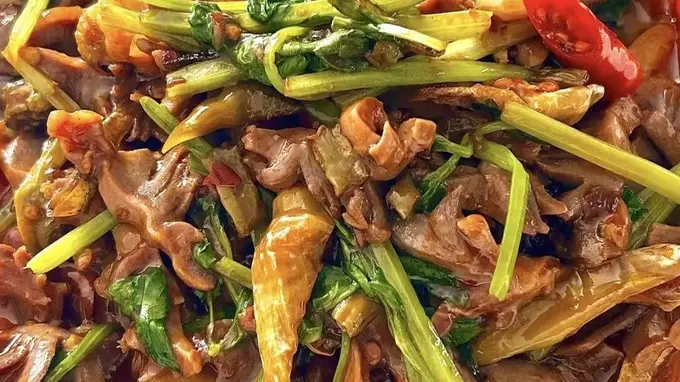 泡椒鸭胗：酸辣爽脆的“米饭杀手”，一口入魂的川味下饭神器