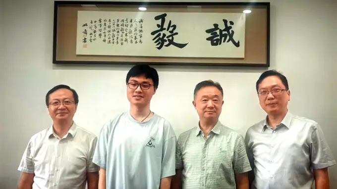 703分学霸捐6666元感恩母校:一点心意显深情