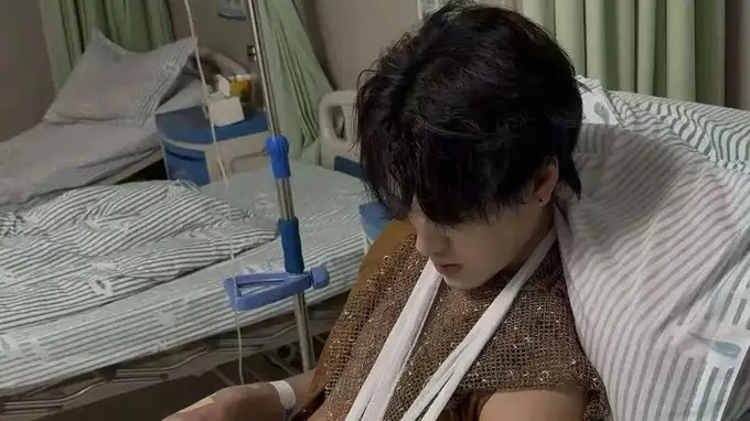 被游客掰断手腕的景区NPC系一级运动员，本人发声：游客失联，已自付万元医药费