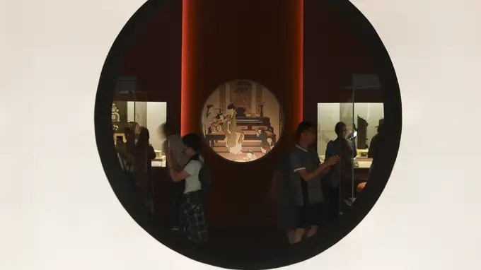 “清韵——康雍乾时期文物特展”在上海展出