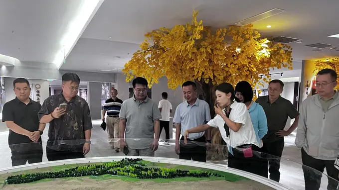 “文润龟兹”文学名家采风活动走进沙雅县