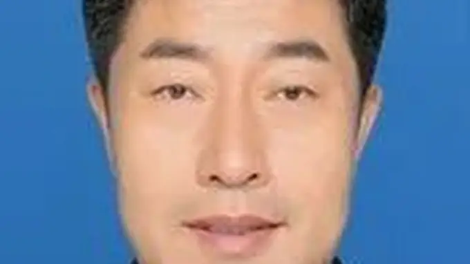 国家烟草专卖局原副局长韩占武,非法收受他人财物,数额特别巨大