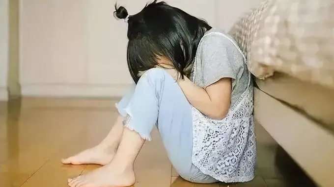 孩子长大后没出息?往往从小就有这类苗头,现在不改将来要吃亏