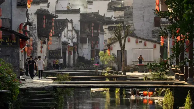 “浪”漫上饶 清凉一夏 婺源古村慢游寻味独特风韵