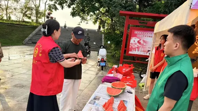 守护绿水青山 志愿微光点亮林都夏日宠客游新图景