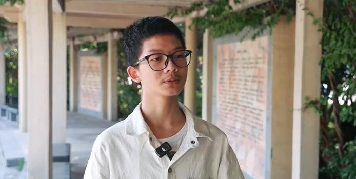 河南高考718分与716分同框，二人同为郸城一高同学，目标分别是数学系、人工智能方向