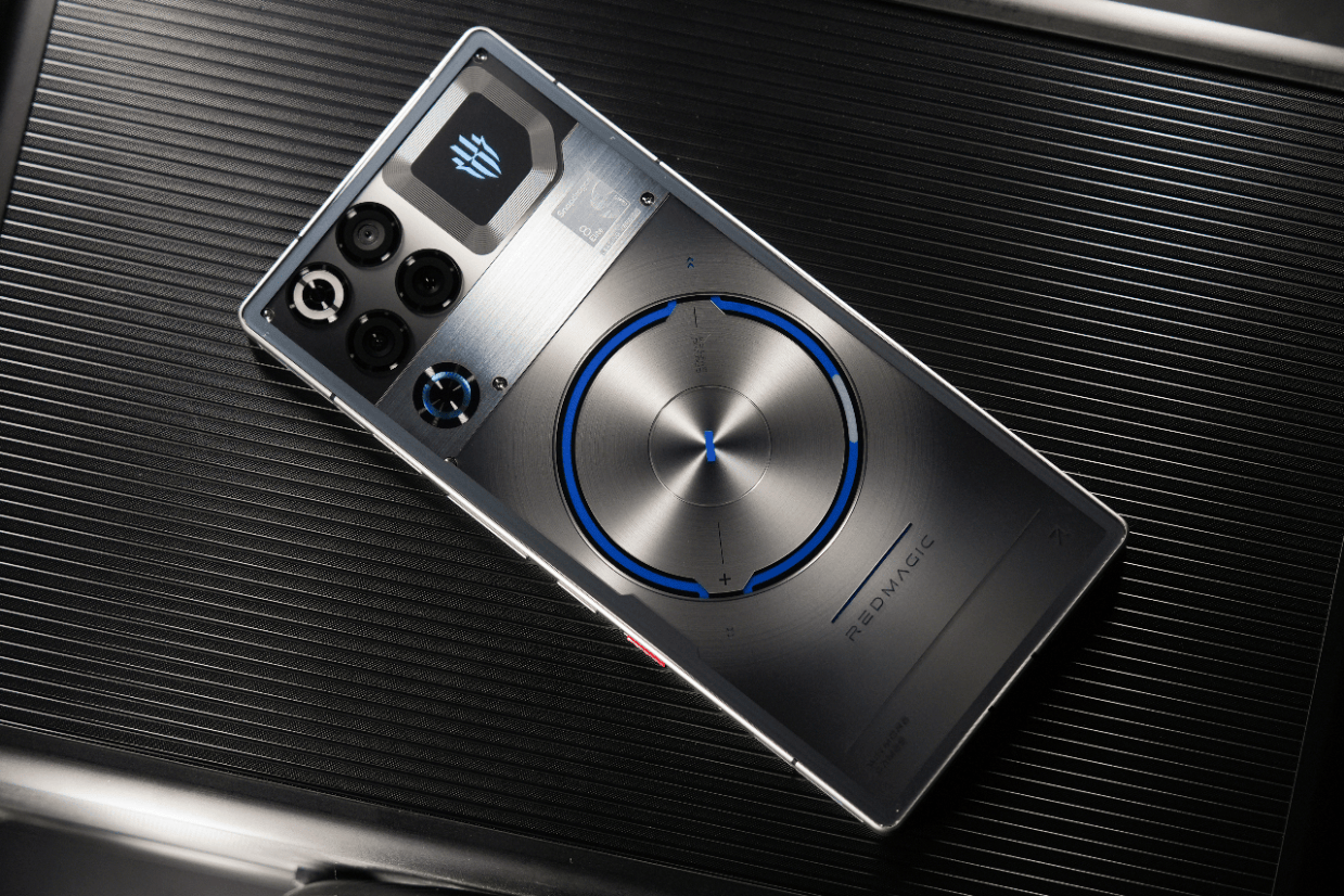 红魔11S Pro+评测：性能猛兽 领先不止一步