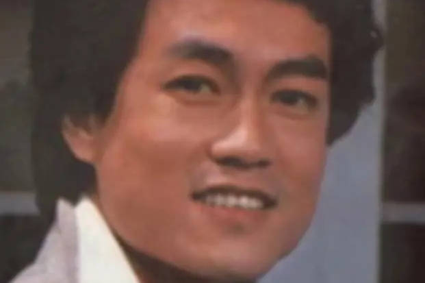73岁资深艺人周麟去世 警方破门后发现其趴卧床上已死亡多日