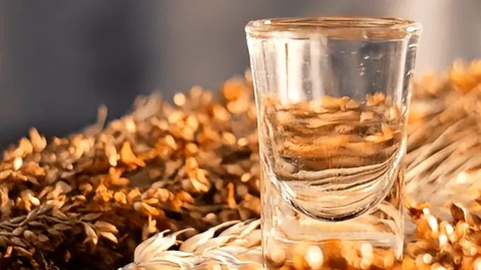 第一次喝酱香酒觉得有股怪味,这是正常的吗?