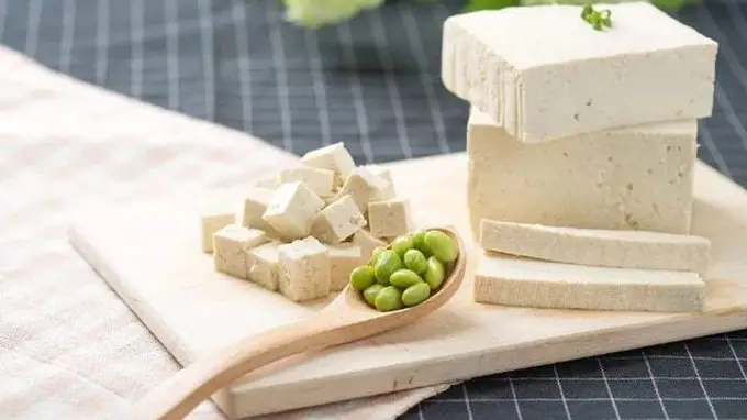 养胃有禁忌:豆腐要少吃,常吃这四种食物帮你告别胃痛困扰