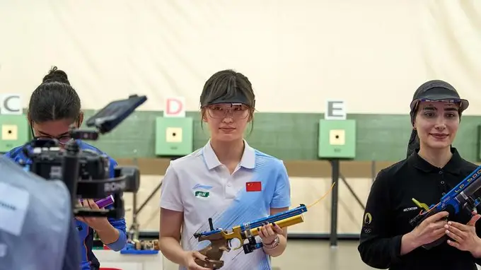 国际射联全项世界杯激战正酣 中国选手姚千寻勇夺女子10米气手枪冠军 斩获本届赛事第二金
