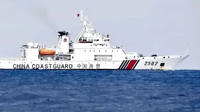 中国海军展开年度常规远海训练 多方向常态前出破岛链桎梏