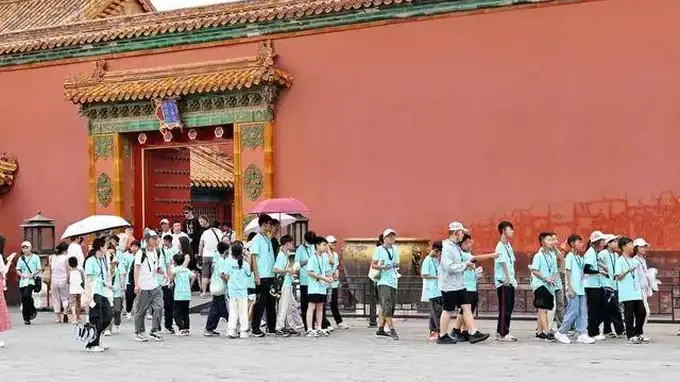 靠信息壁垒收割游客？旅行团变购物团 传统旅行社留不住年轻人