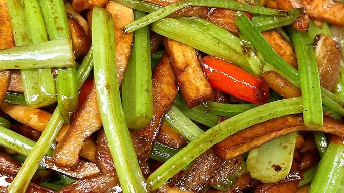 芹菜炒香干家常小炒 鲜香味浓超下饭