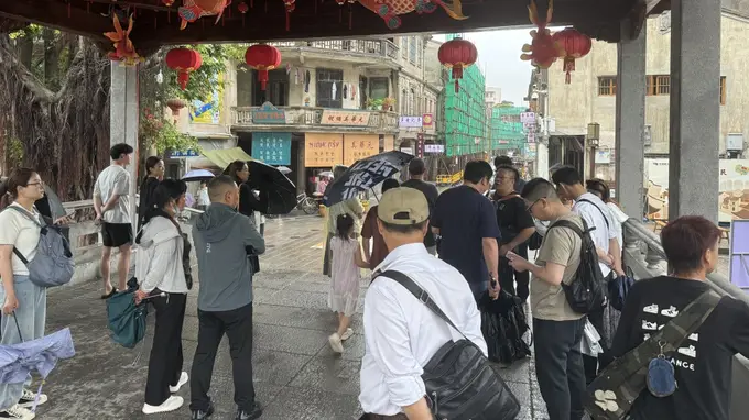 小城大事|从英歌战舞到阿嬷情书:这座古城何以潮韵悠扬