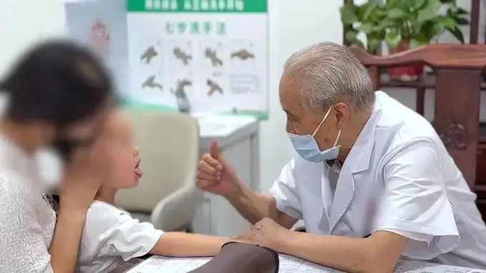 儿科医生：停掉这4类伤脾胃食物，孩子脾胃养好了，身高长得快！
