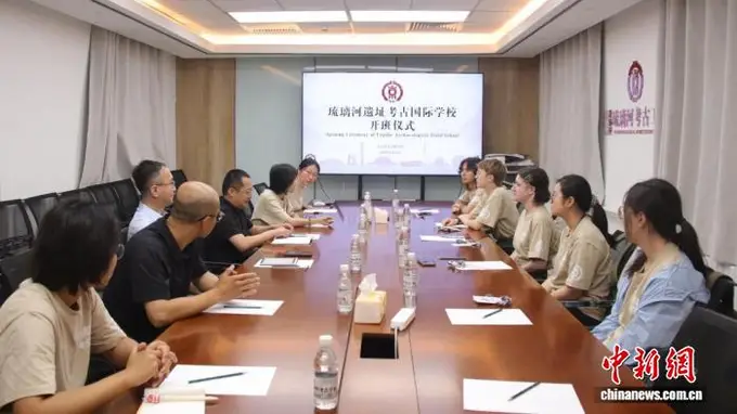 手铲释读三千年 国际学生在北京琉璃河遗址开展田野考古实习