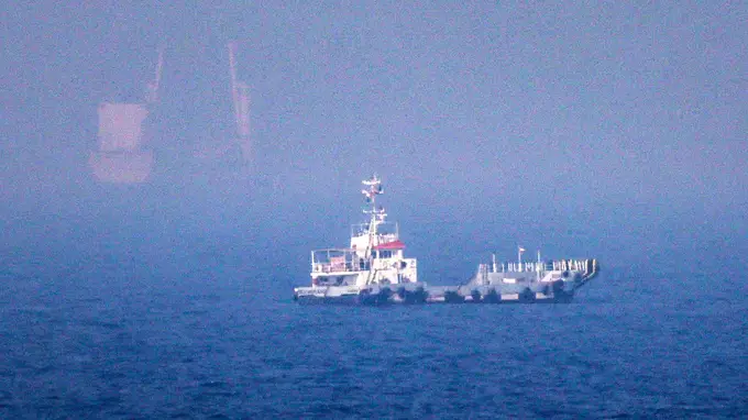 美国将对霍尔木兹货运收两成费用，国际油价暴涨