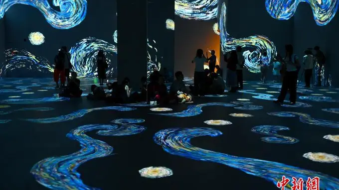 “印象·梵高——沉浸式数字艺术展”在广东省博物馆开展