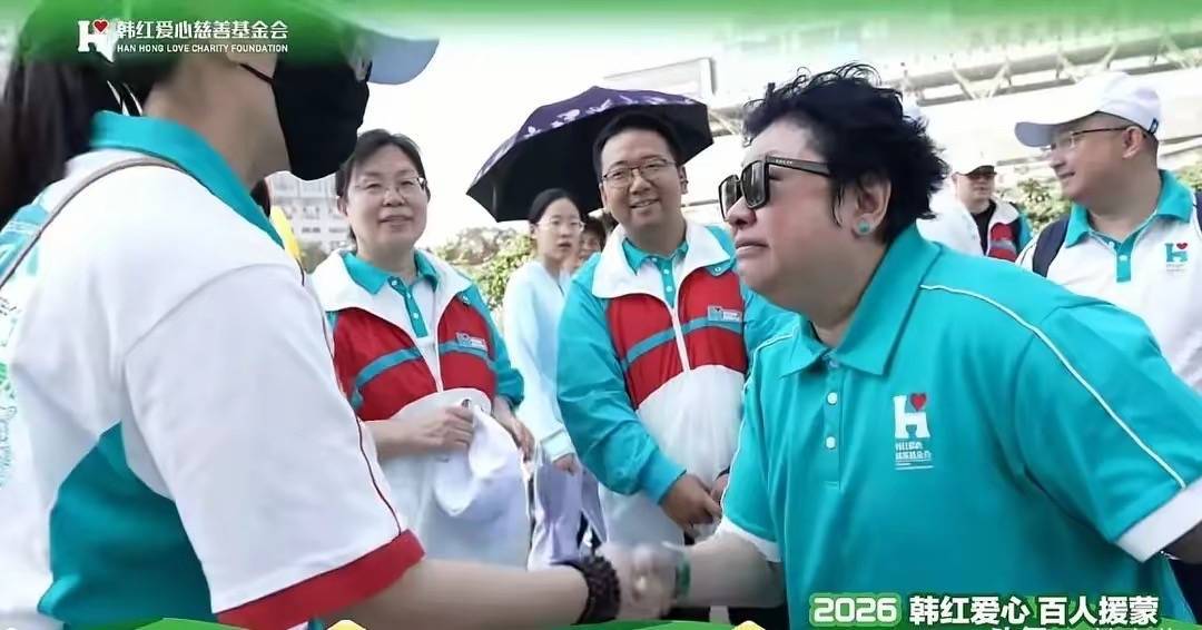 “走个面”风波后，“进不来就喊韩红”又火了，原来她一直就没变