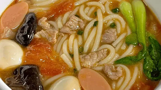 番茄三鲜米粉：一锅煮出家的味道，酸香暖胃又满足