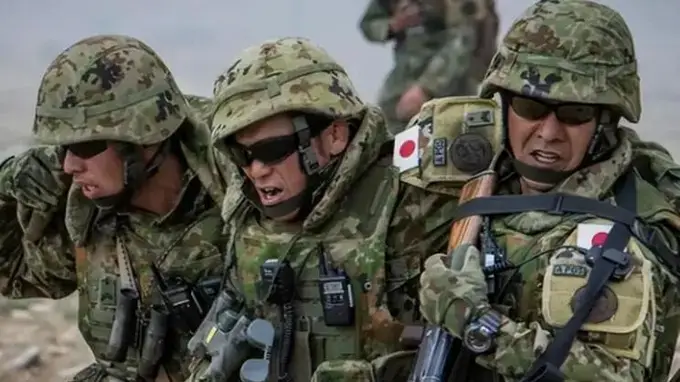 和平宪法沦为废纸!日本亮出“权杖”导弹,西南诸岛正沦为“反舰炮阵地”