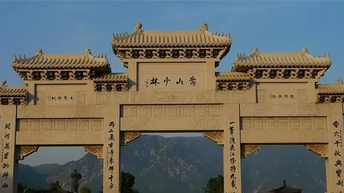 2019年乔家大院摘牌:一夜之间,1050平店面被腾退,服务员大换血