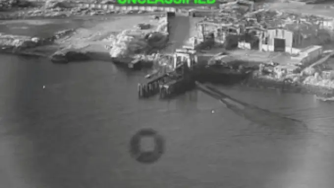 美军首次出动“海盗”无人艇，击中伊海军基地！无人艇战法落地波斯湾