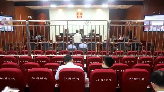 门将董某某6场比赛放球收受64万 被判有期徒刑1年6个月